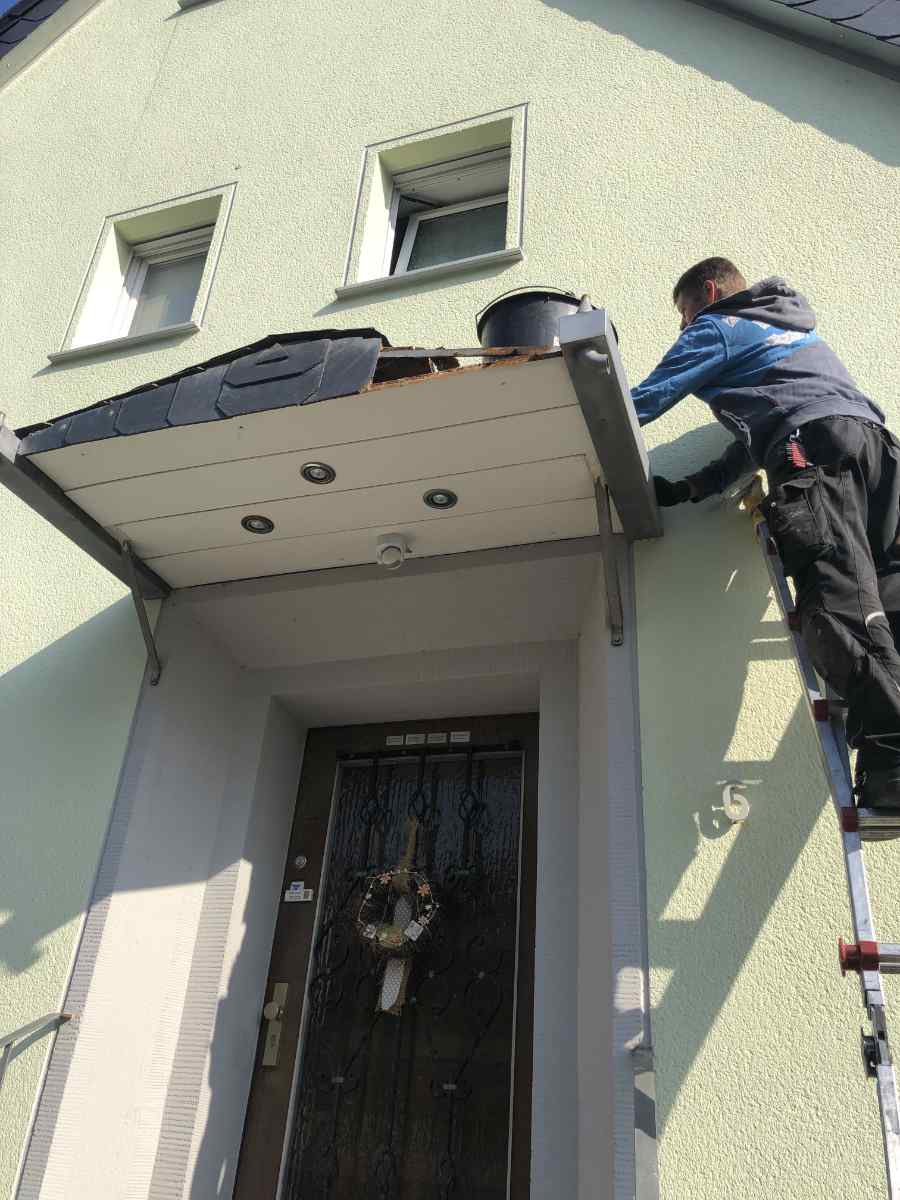 Tuerueberdachung_vorher